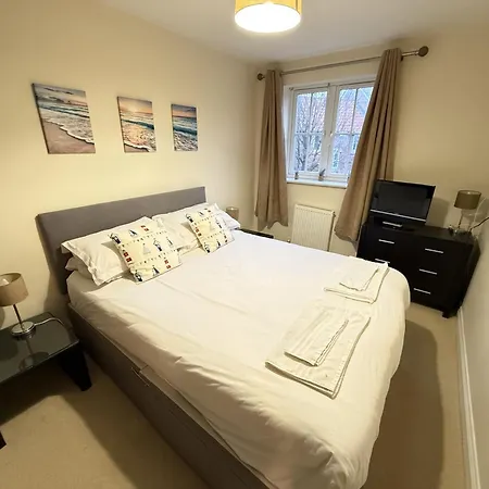 The Sandcastle - Part Of The The Bay Village With Pool, Gym And Direct Access, Pub, Restaurant, Tennis And Meadows Walks * Filey