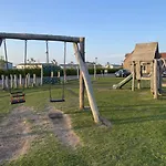 The Sandcastle - Part Of The The Bay Village With Pool, Gym And Direct Access, Pub, Restaurant, Tennis And Meadows Walks Feriehus Filey