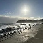 Casa vacanze The Sandcastle - Part Of The The Bay Village With Pool, Gym And Direct Access, Pub, Restaurant, Tennis And Meadows Walks Filey
