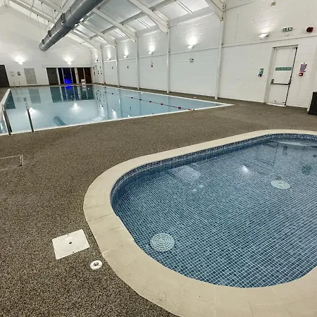 Casa de Férias The Sandcastle - Part Of The The Bay Village With Pool, Gym And Direct Access, Pub, Restaurant, Tennis And Meadows Walks Filey
