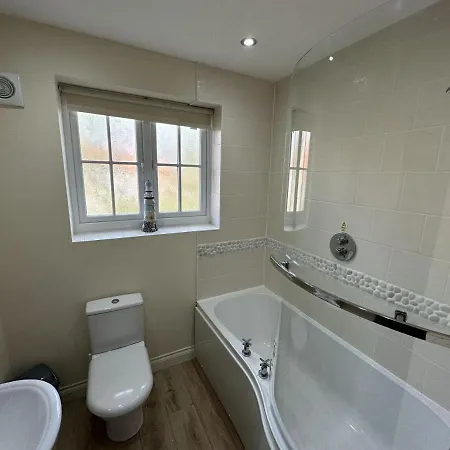 The Sandcastle - Part Of The The Bay Village With Pool, Gym And Direct Access, Pub, Restaurant, Tennis And Meadows Walks