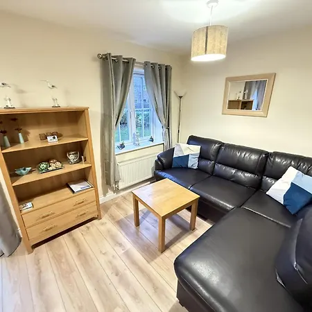 Tatil Evi The Sandcastle - Part Of The The Bay Village With Pool, Gym And Direct Access, Pub, Restaurant, Tennis And Meadows Walks Filey