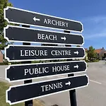 Holiday home The Sandcastle - Part Of The The Bay Village With Pool, Gym And Direct Access, Pub, Restaurant, Tennis And Meadows Walks